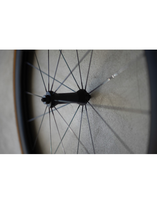 Tizona Component Carbon Wheels