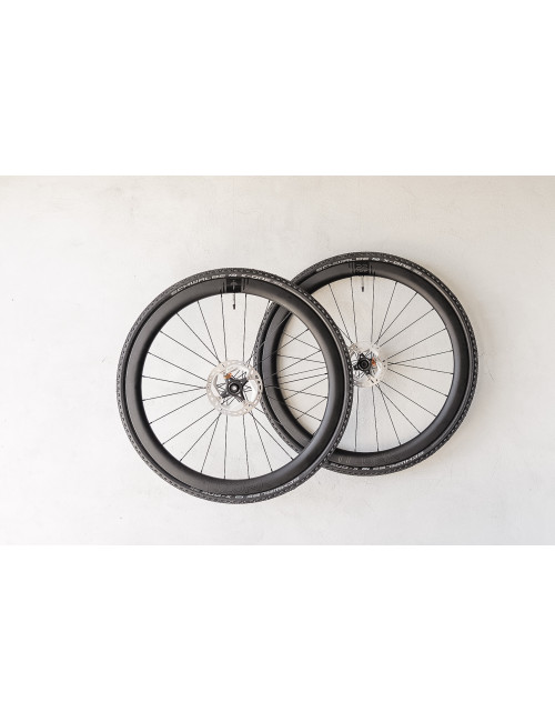 Tizona Component Carbon Wheels