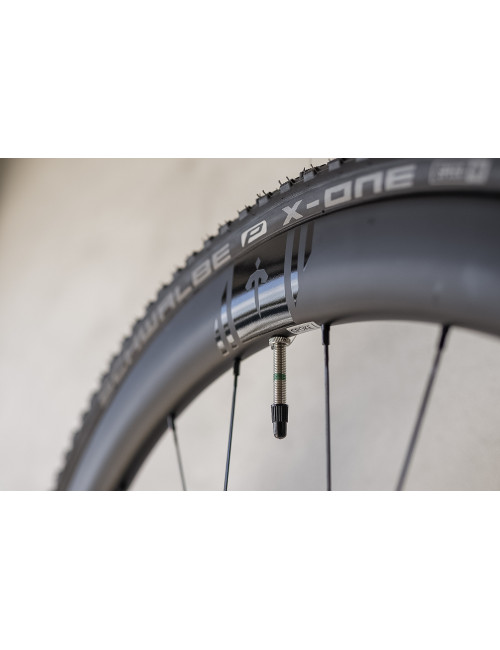 Tizona Component Carbon Wheels